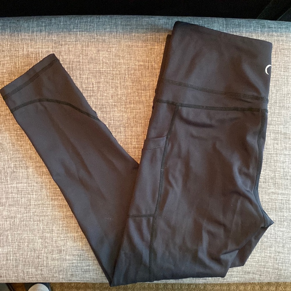 ZYIA Pocketed Compression Leggings
